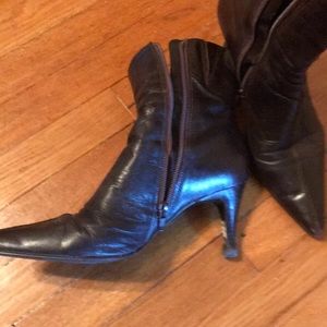 Leather brown boots